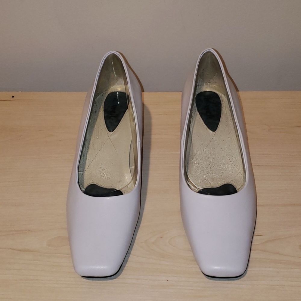 Fitzwell Pumps Bone Size 7